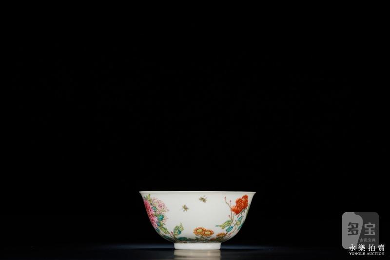 清雍正 粉彩蜜蜂牡丹纹碗 - 图3